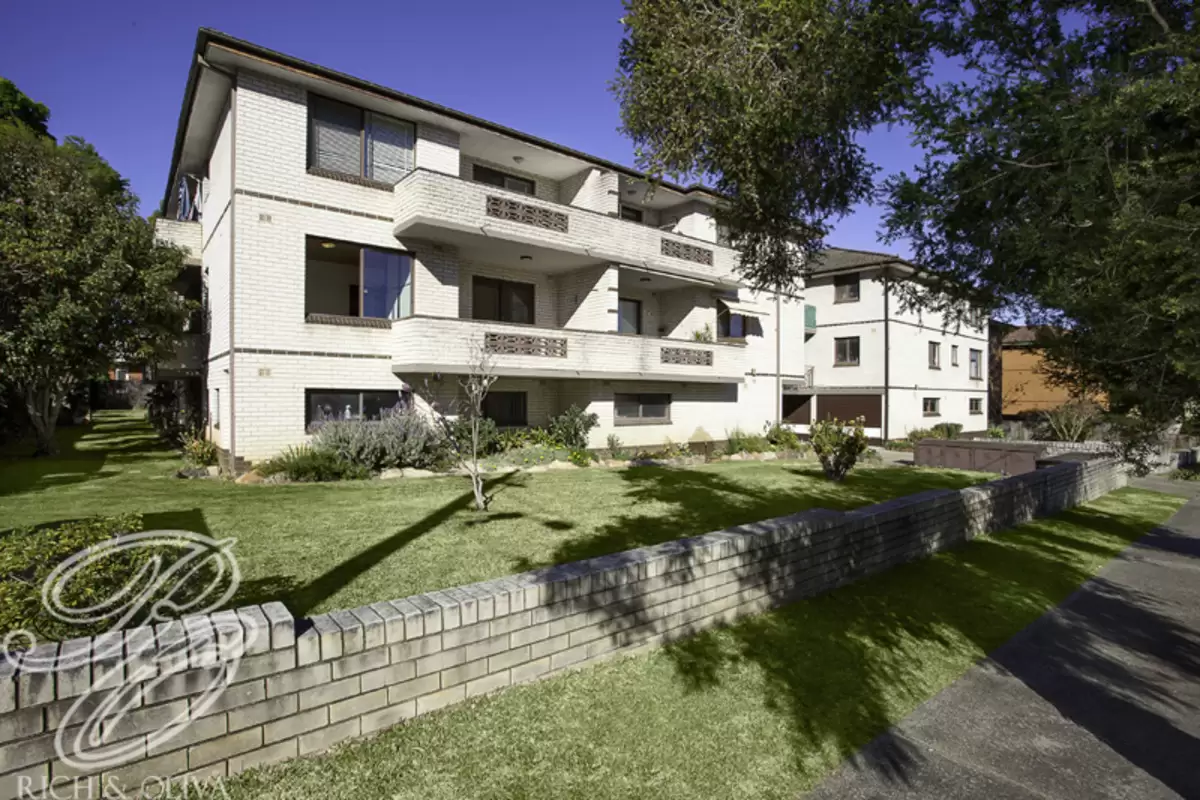 2/18 Clyde Street, Croydon Park Sold by Rich & Oliva - image 2