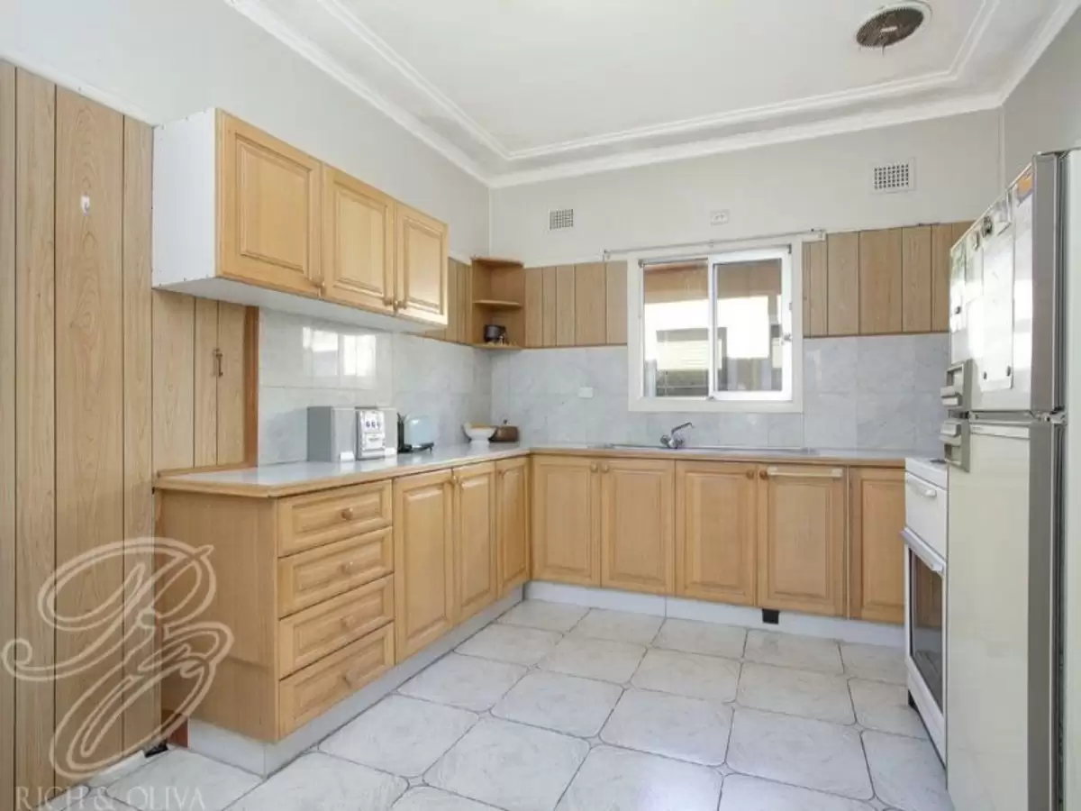 30 Walsh Avenue, Croydon Park Sold by Rich & Oliva - image 3