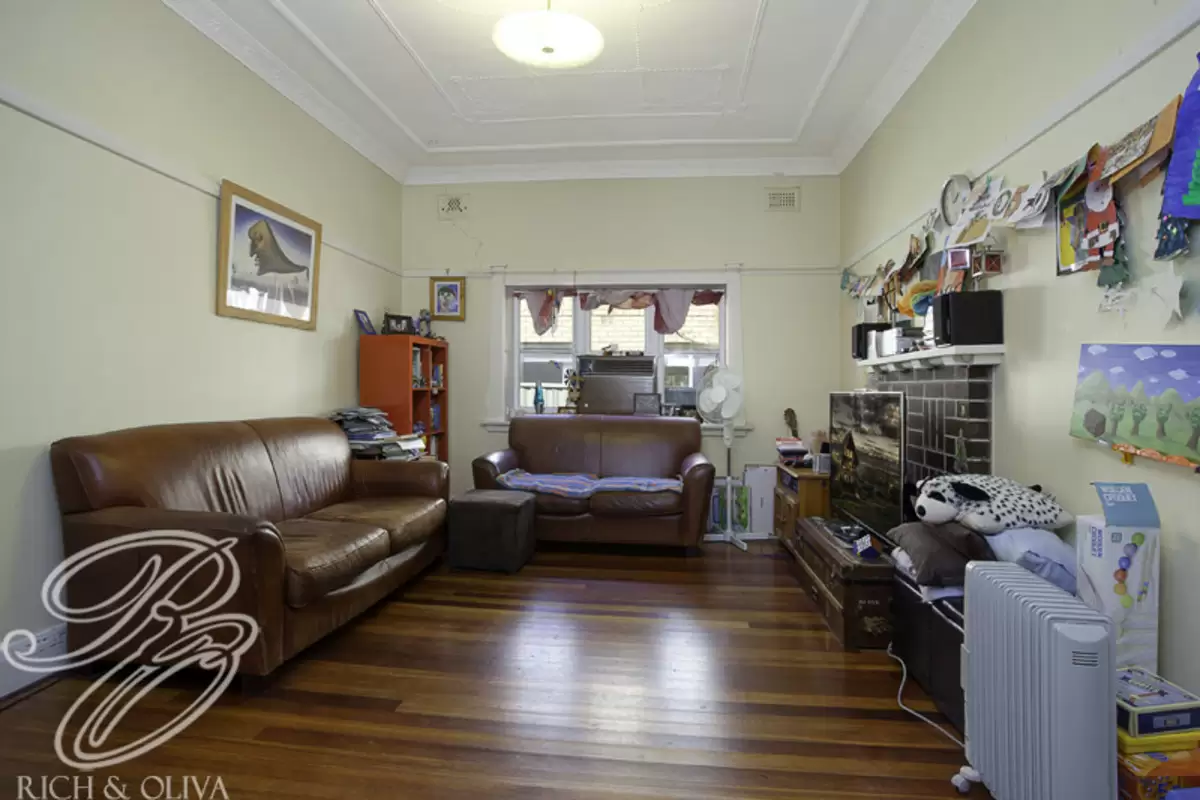 10 Albert Road, Croydon Park Sold by Rich & Oliva - image 3