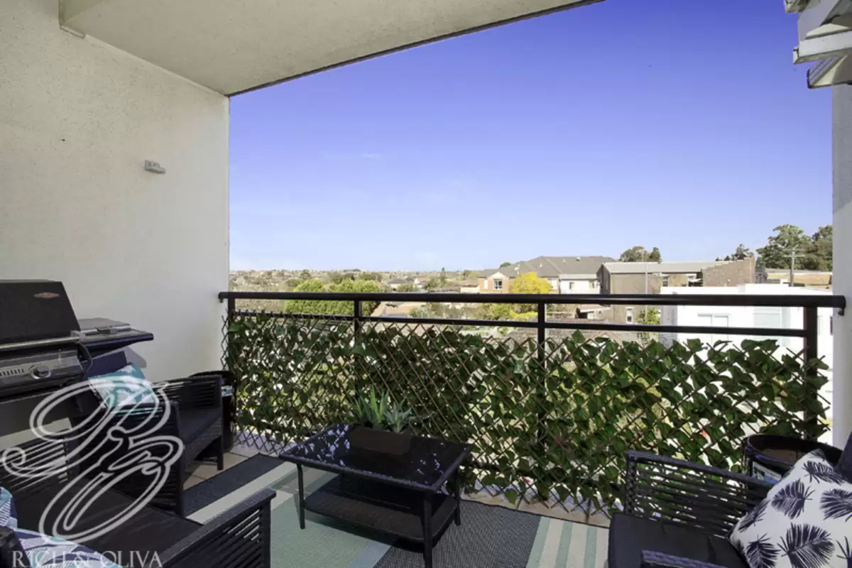 8/118-122 Canterbury Road, Hurlstone Park Sold by Rich & Oliva - image 1