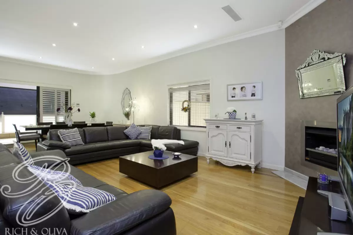 25 Dean Street, Strathfield South Sold by Rich & Oliva - image 2