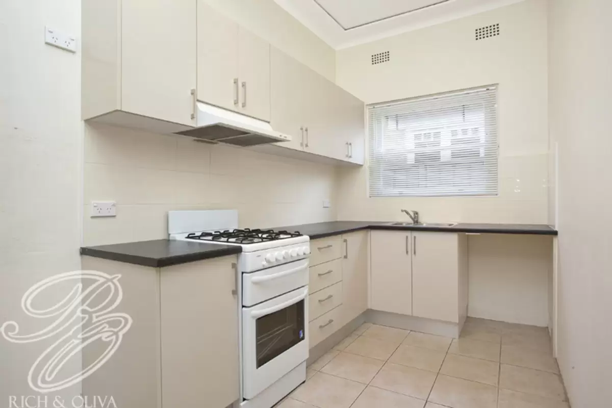 51 Cowper Street, Campsie Sold by Rich & Oliva - image 5