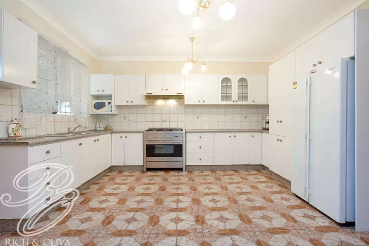 59 Lang Street, Croydon Sold by Rich & Oliva - image 4
