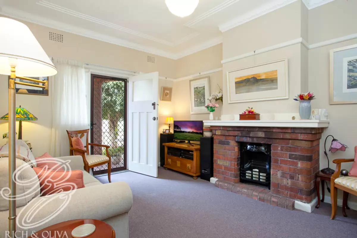 5 Kater Place, Croydon Park Sold by Rich & Oliva - image 2