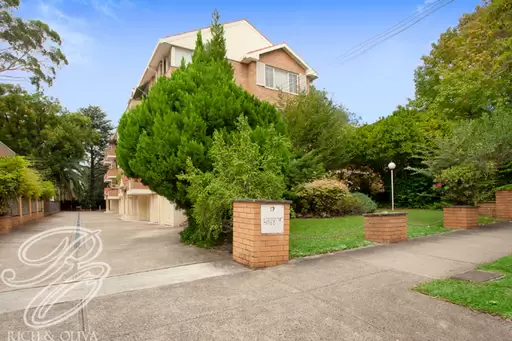 1/17 Cecil, Ashfield Sold by Rich & Oliva