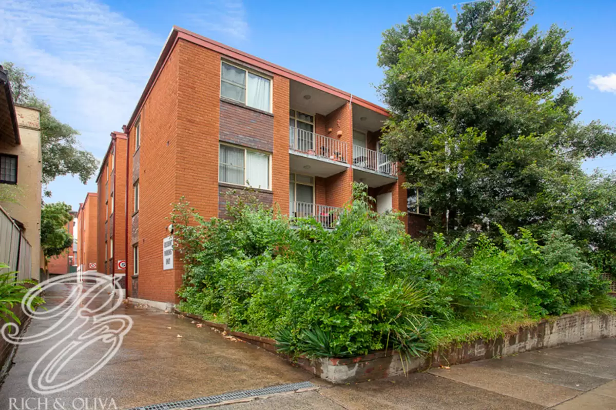 10/1 Merchant Street, Stanmore Sold by Rich & Oliva - image 1