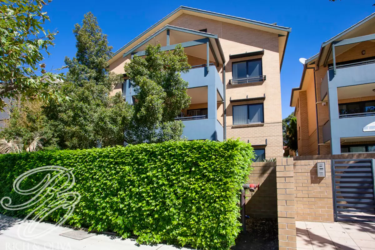 1/9 Anselm Street, Strathfield South Sold by Rich & Oliva - image 2