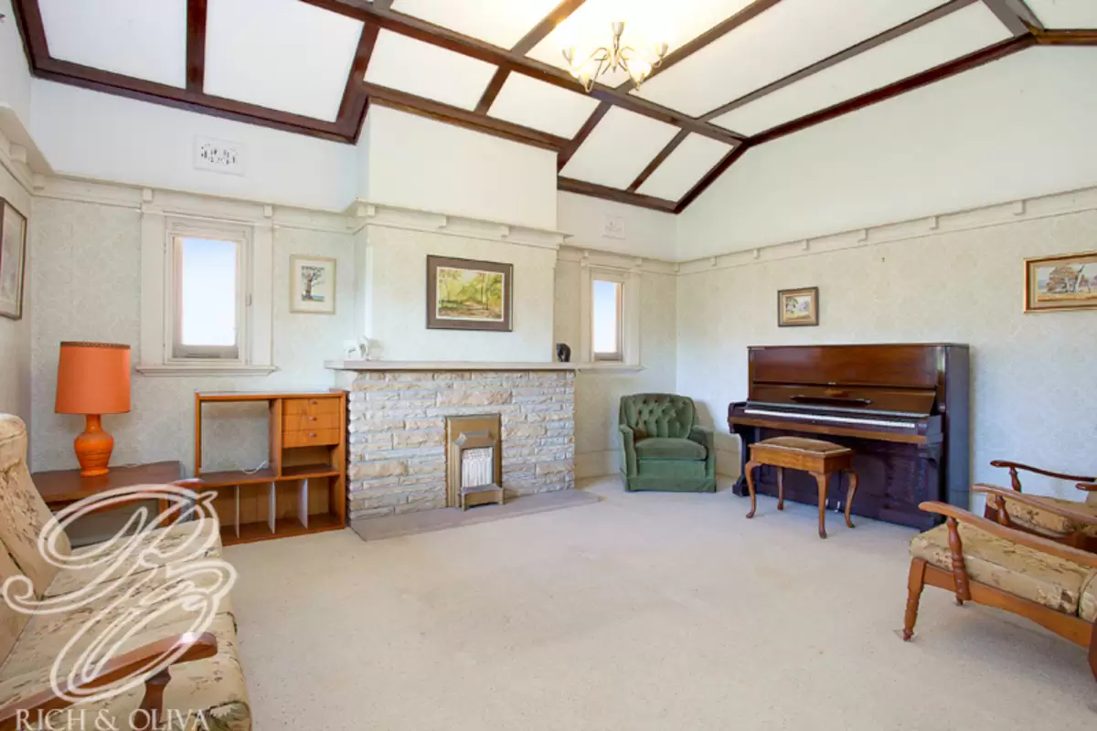 11 Kelso Street, Burwood Heights Sold by Rich & Oliva - image 4