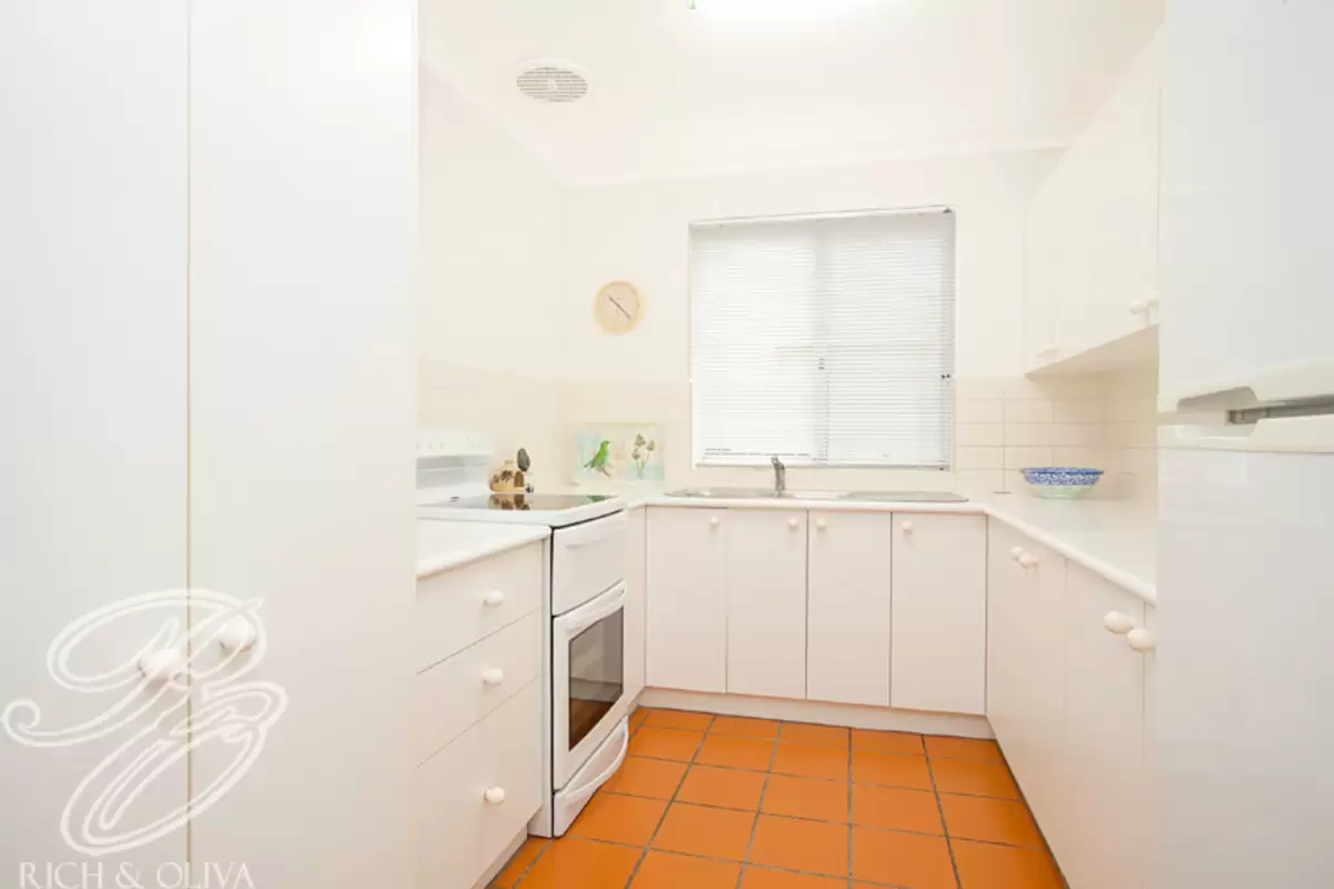 16 Daisy Street, Croydon Park Sold by Rich & Oliva - image 4