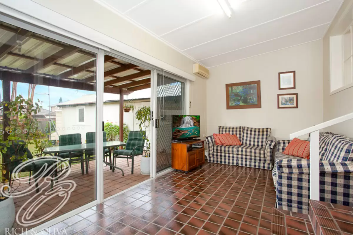 16 Daisy Street, Croydon Park Sold by Rich & Oliva - image 9