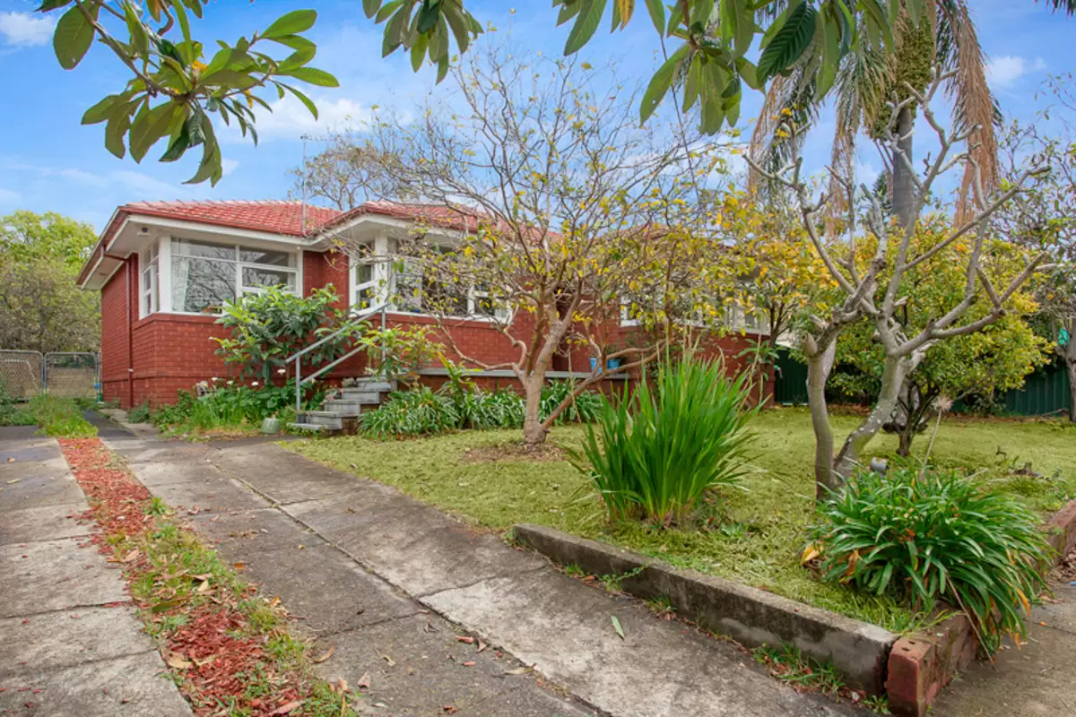 73 Croydon Avenue, Croydon Park Sold by Rich & Oliva - image 2
