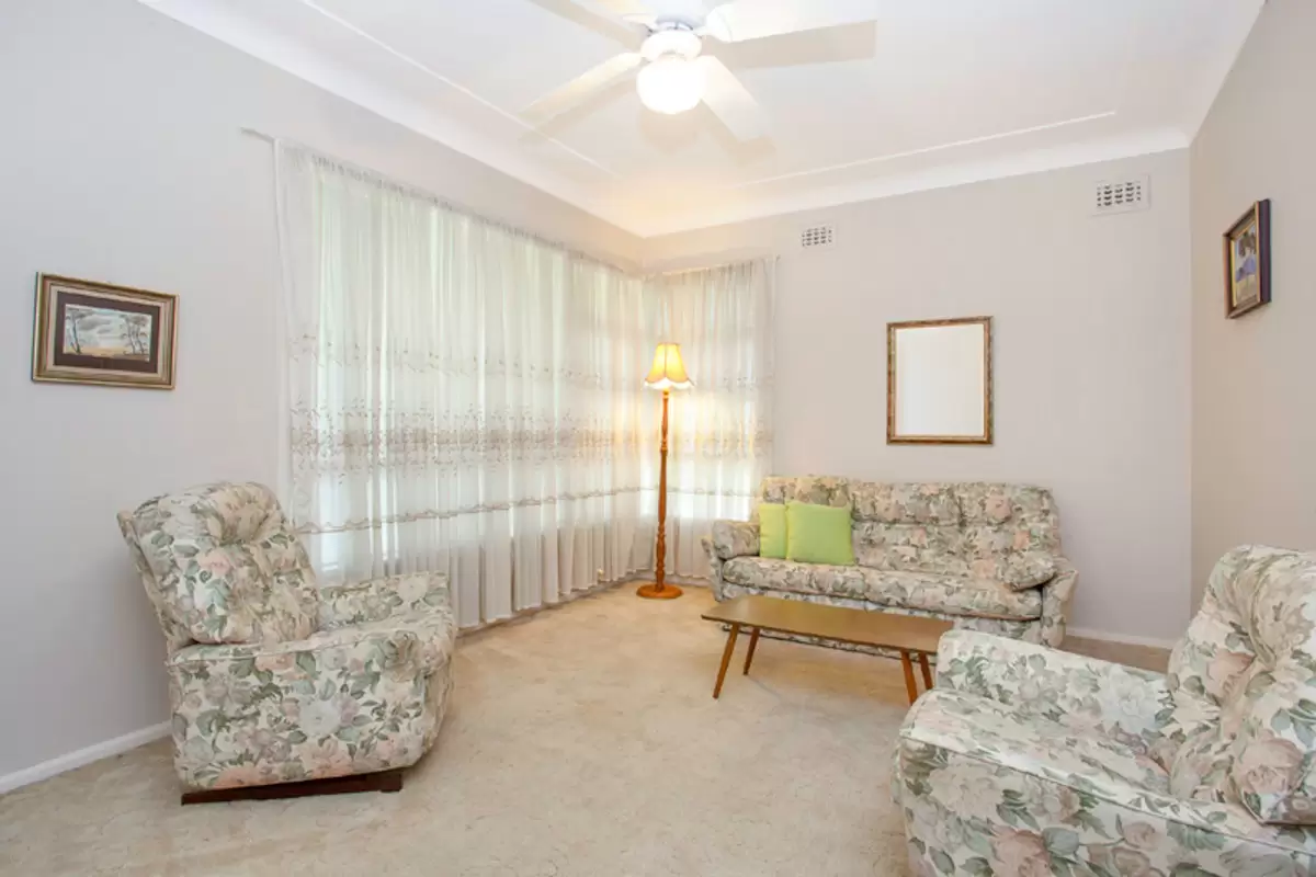 24 Lorando Avenue, Sefton Sold by Rich & Oliva - image 3