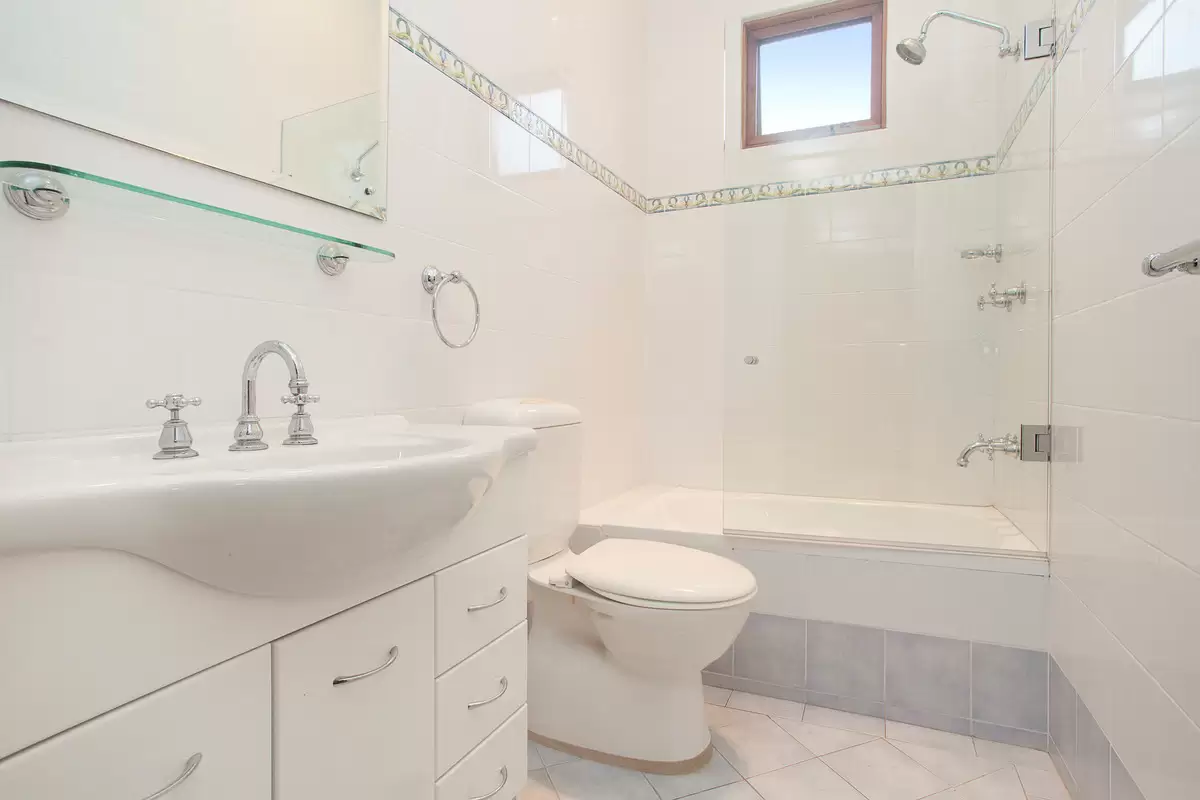 18 Boyle Street, Croydon Park Sold by Rich & Oliva - image 7