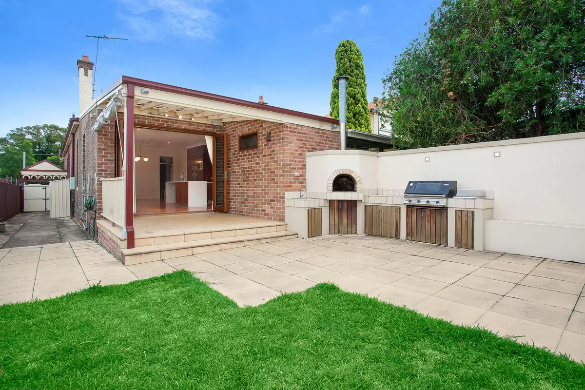 18 Boyle Street, Croydon Park Sold by Rich & Oliva - image 8