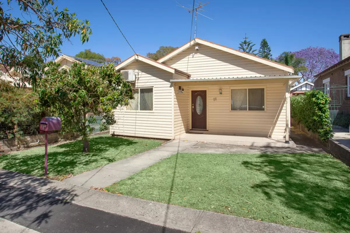 11 Windsor Avenue, Croydon Park Sold by Rich & Oliva - image 1