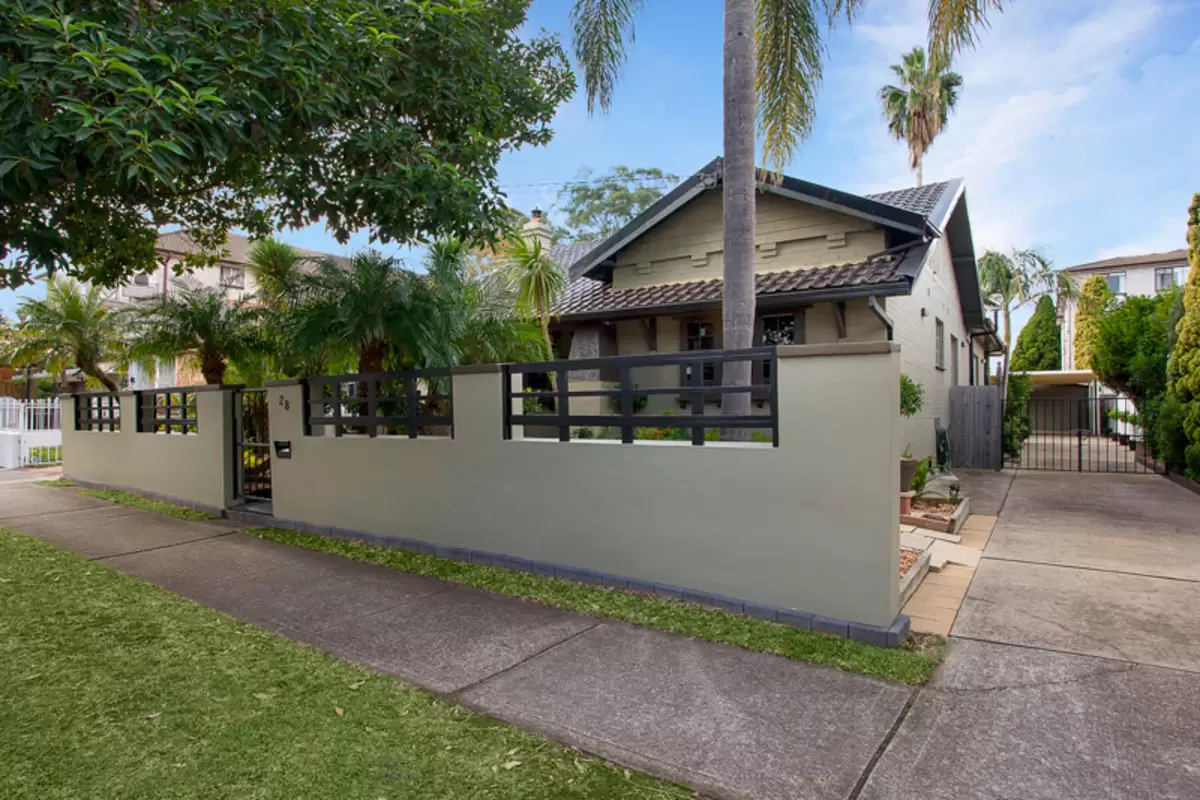 28 Hampton, Croydon Park Sold by Rich & Oliva - image 13