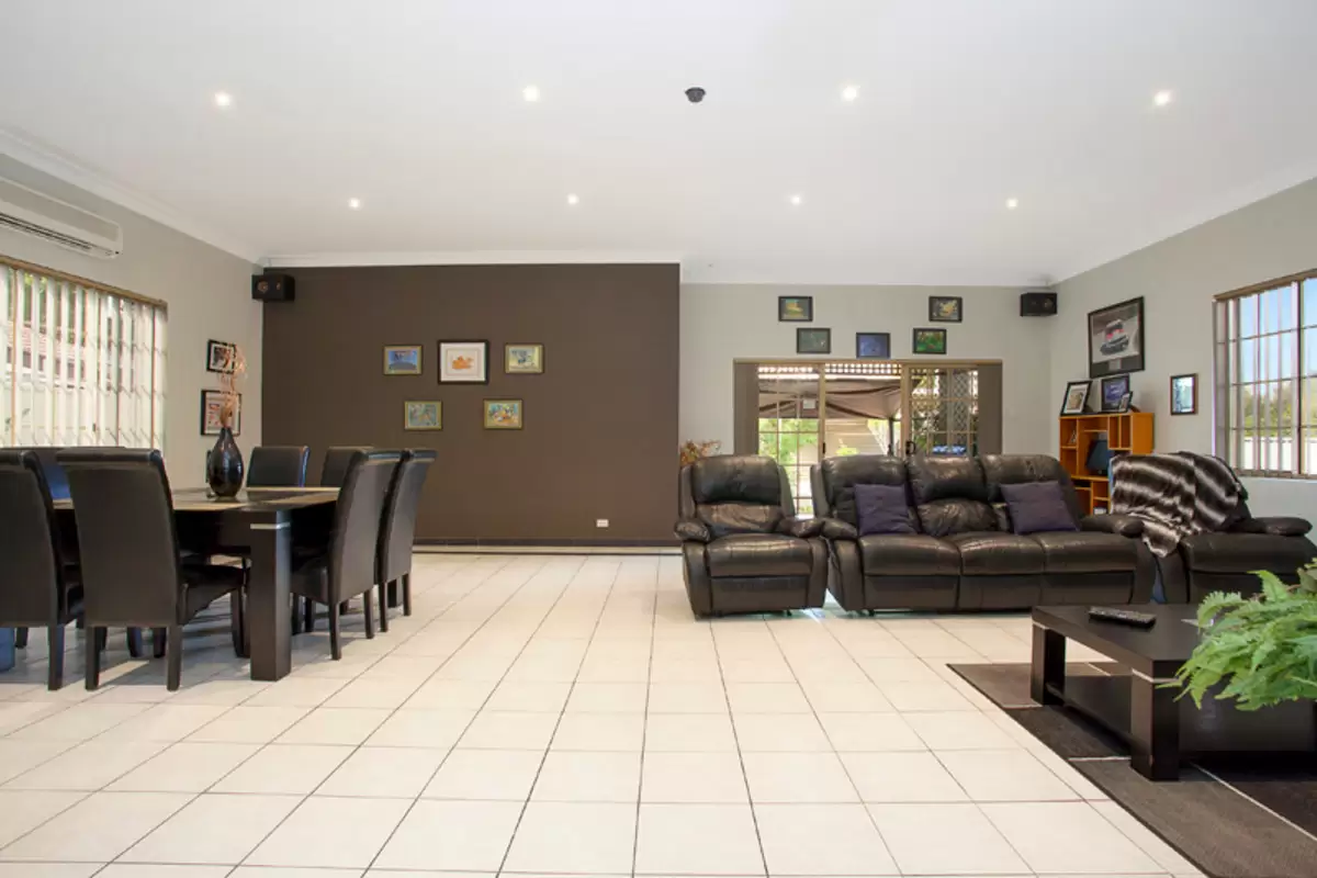 28 Hampton, Croydon Park Sold by Rich & Oliva - image 4