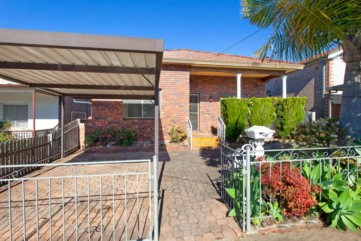 11 Queen Street, Croydon Park Sold by Rich & Oliva - image 1