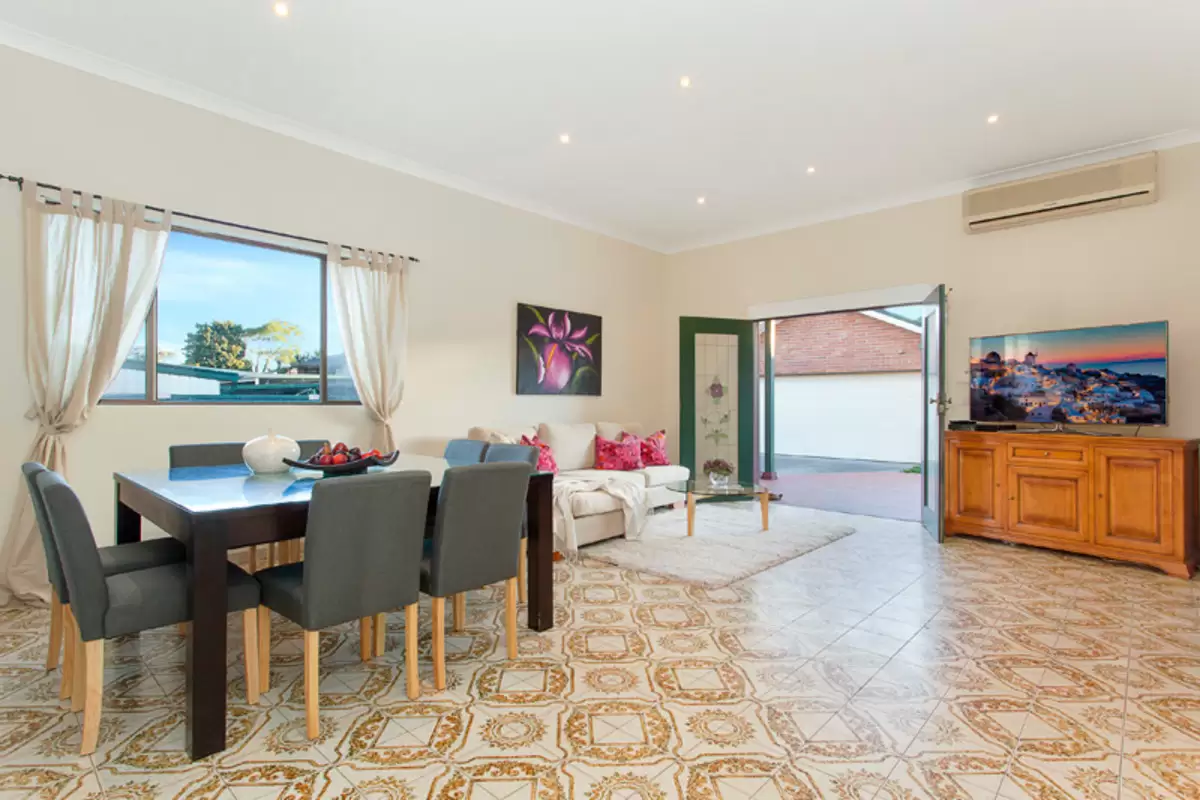 35 Seymour Street, Croydon Park Sold by Rich & Oliva - image 3