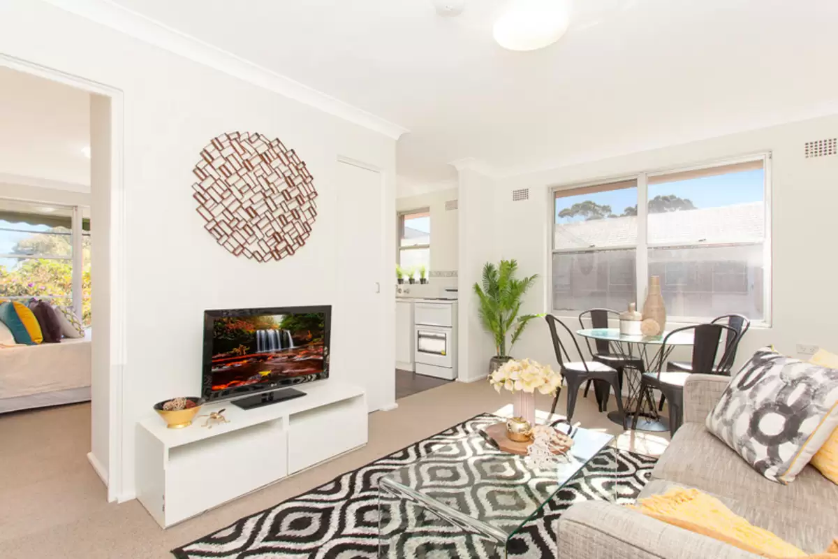 Nineteen/One Fabos Place, Croydon Park Sold by Rich & Oliva - image 2