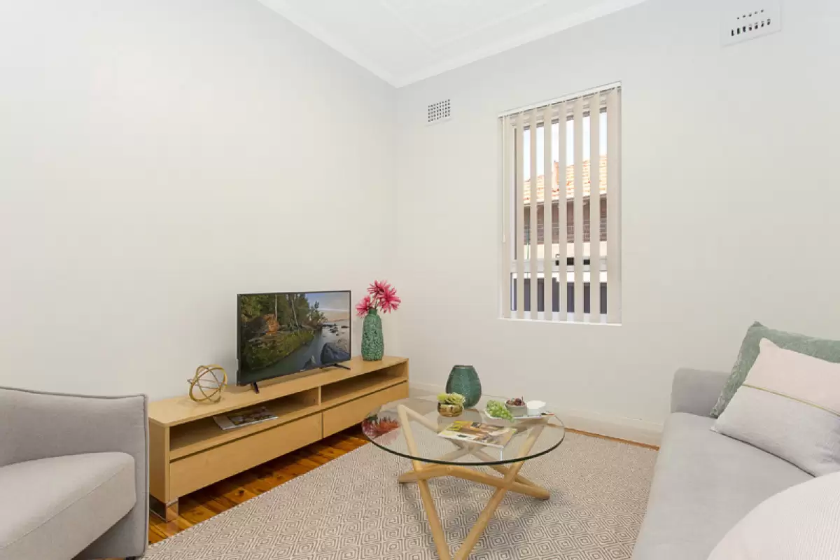 22 George Street, Burwood Heights Sold by Rich & Oliva - image 2