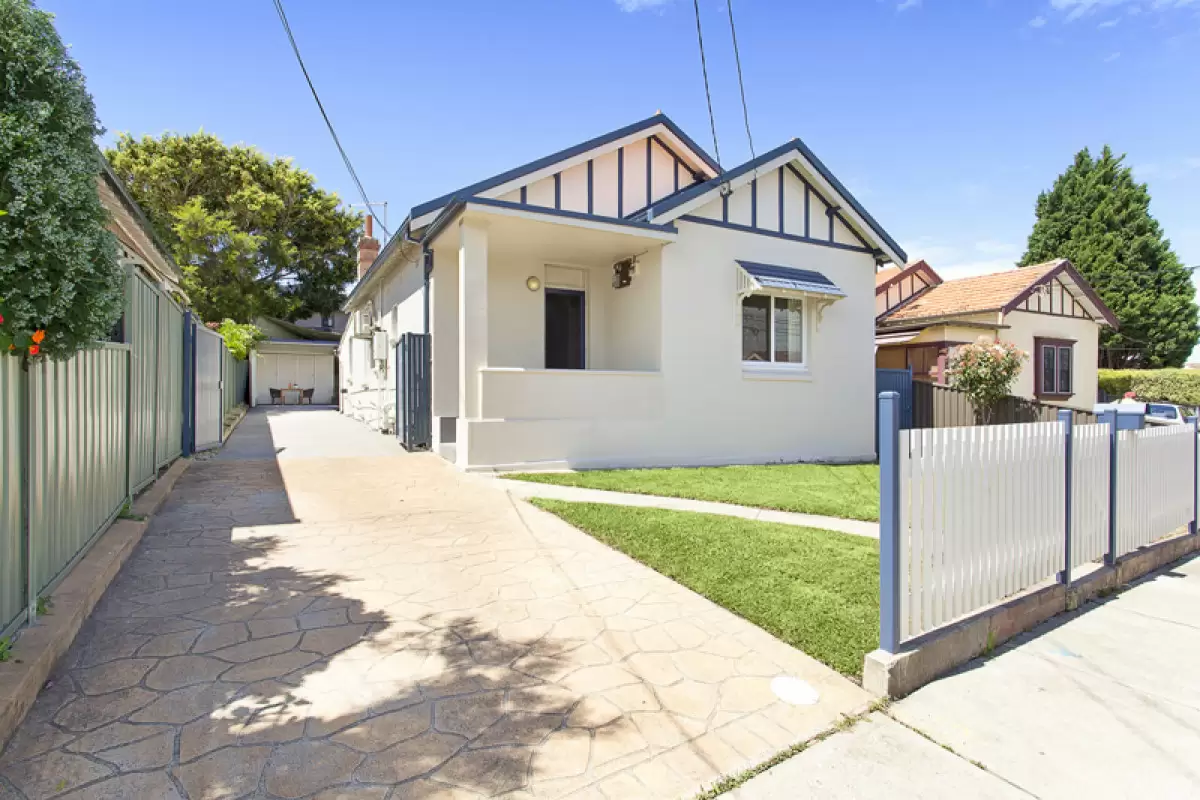 22 George Street, Burwood Heights Sold by Rich & Oliva - image 1