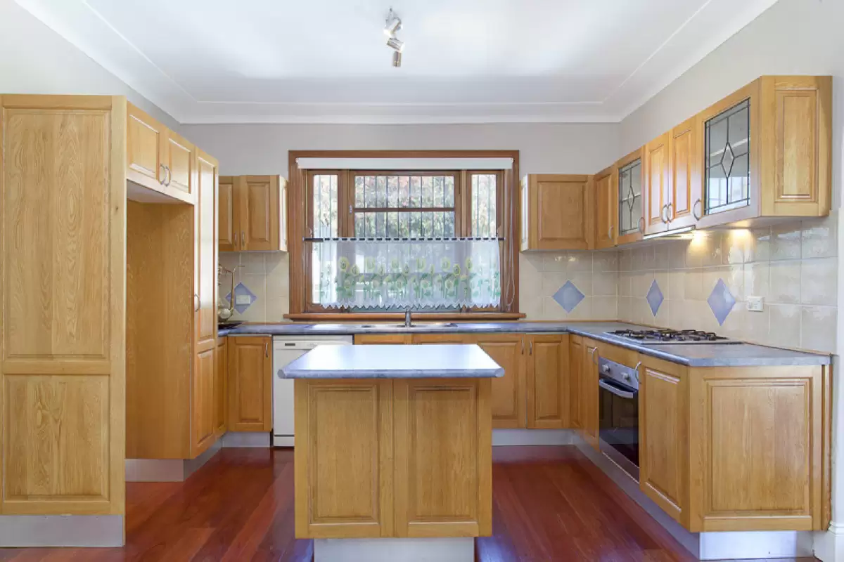 27 Moonbie Street, Summer Hill Sold by Rich & Oliva - image 6