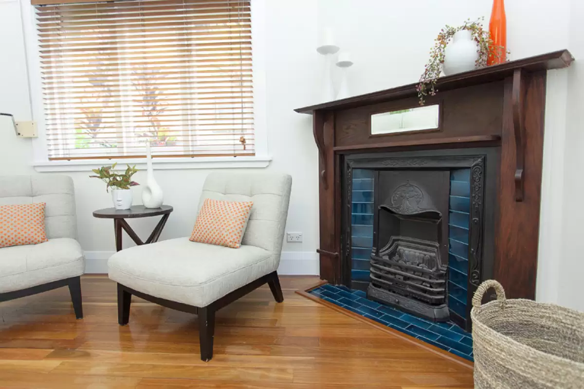 25 King Street, Ashbury Sold by Rich & Oliva - image 4