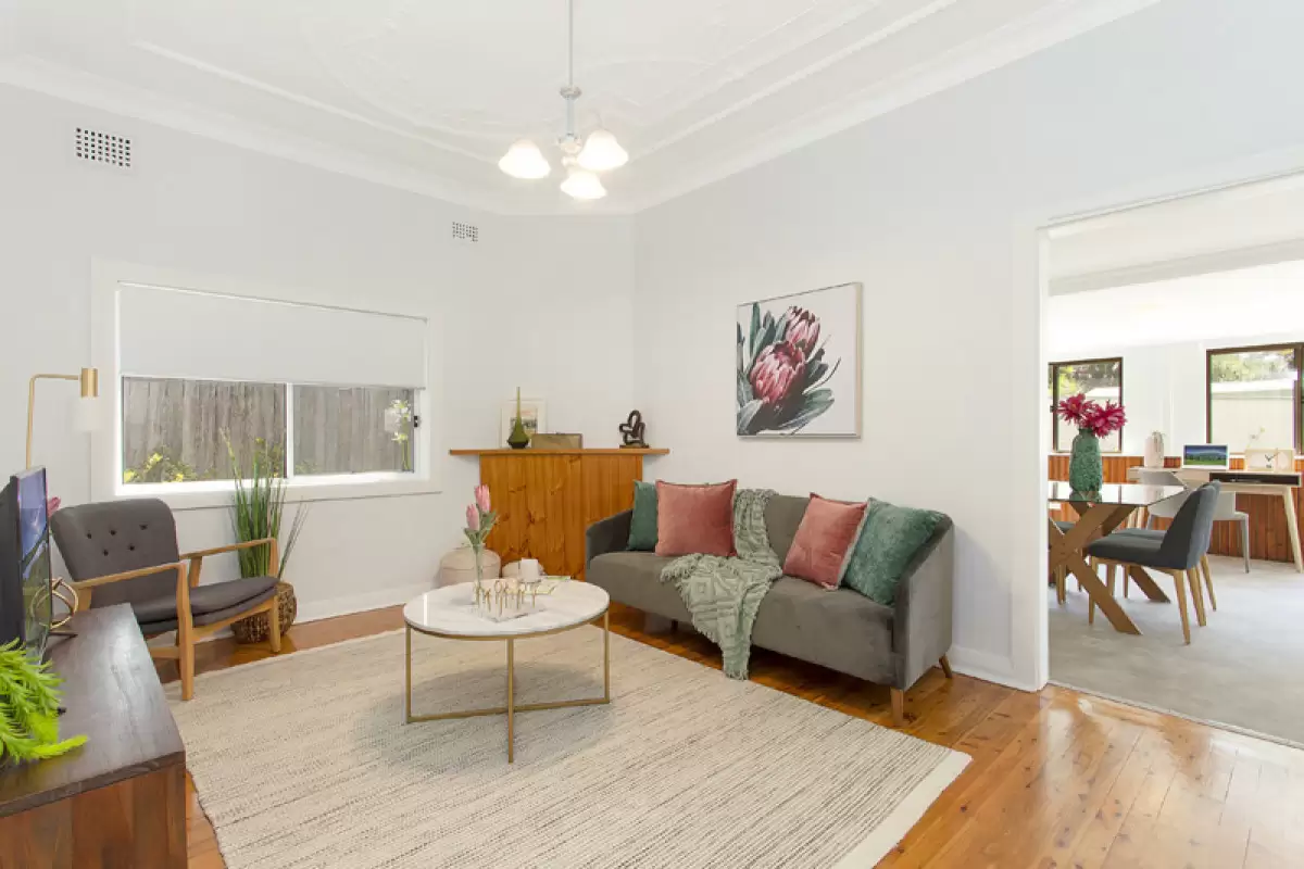 16 Edward Street, Strathfield South Sold by Rich & Oliva - image 2