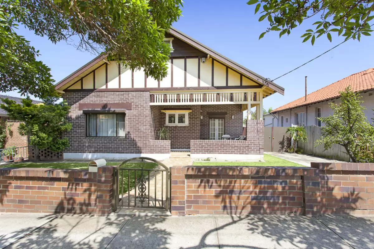 33 Forbes Street, Croydon Park Sold by Rich & Oliva - image 1