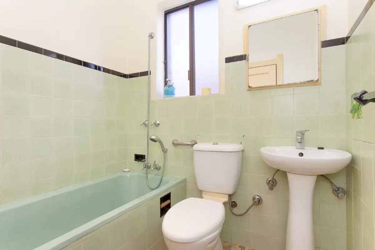 33 Forbes Street, Croydon Park Sold by Rich & Oliva - image 7