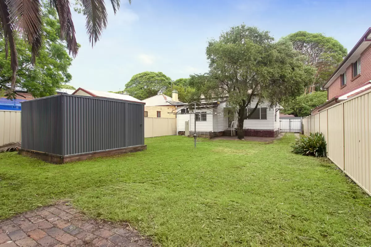 76 Holborow Street, Croydon Park Sold by Rich & Oliva - image 8