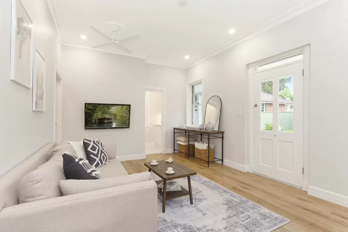 2 Hextol, Croydon Park Sold by Rich & Oliva - image 13
