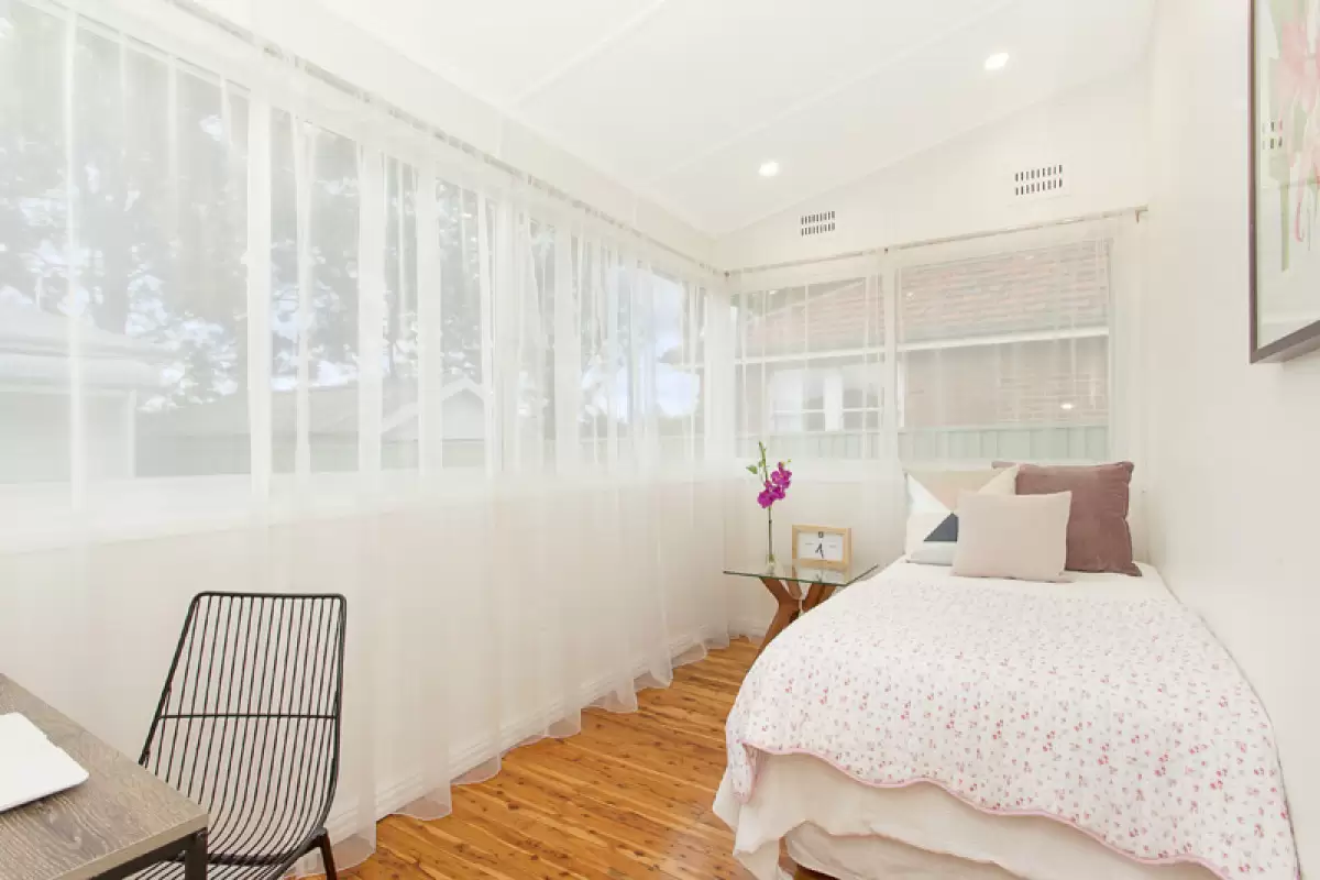 2 Hextol, Croydon Park Sold by Rich & Oliva - image 9