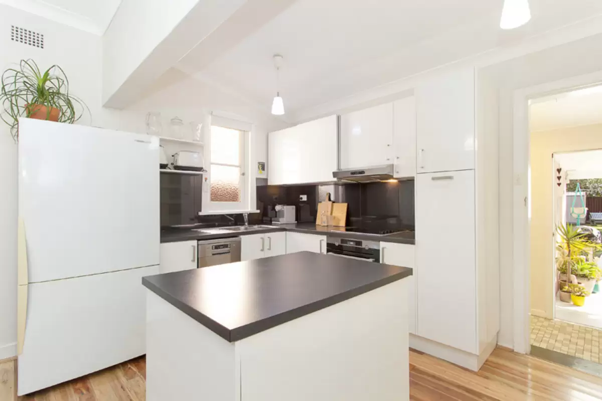 61 Windsor Avenue, Croydon Park Sold by Rich & Oliva - image 5