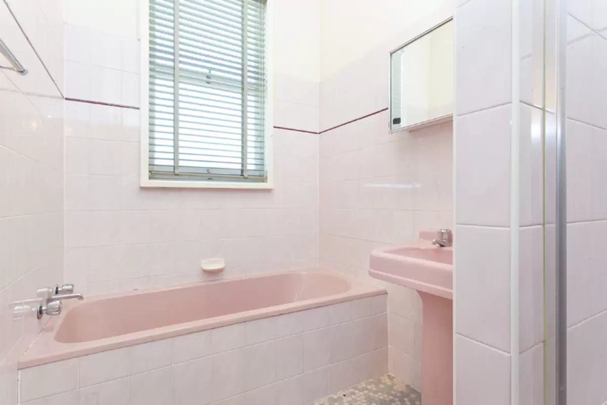 8 Parkhill Street, Croydon Park Sold by Rich & Oliva - image 4