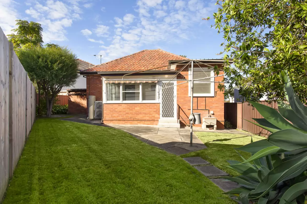 8 Parkhill Street, Croydon Park Sold by Rich & Oliva - image 10