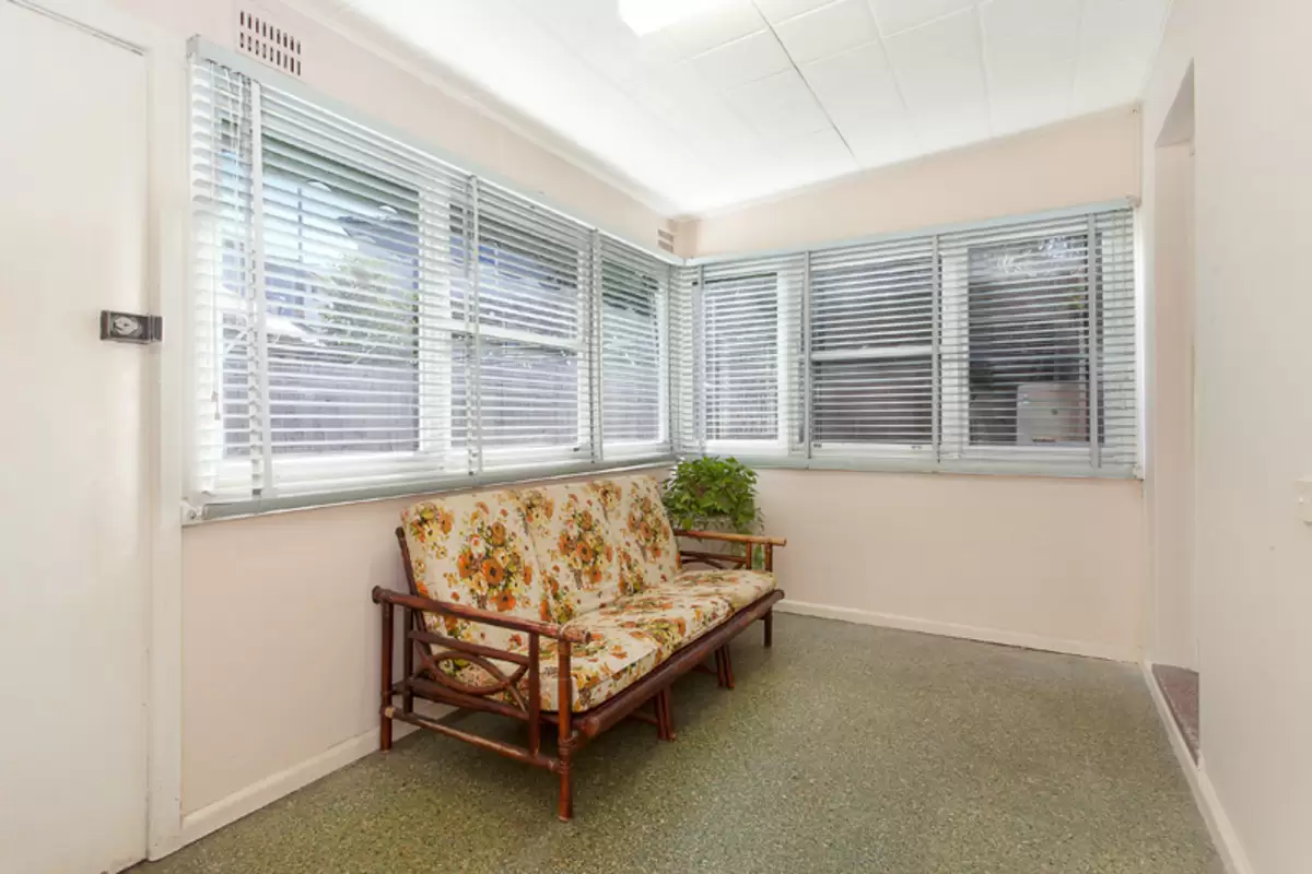 8 Parkhill Street, Croydon Park Sold by Rich & Oliva - image 9