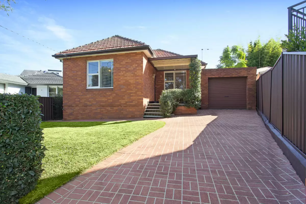 8 Parkhill Street, Croydon Park Sold by Rich & Oliva - image 1