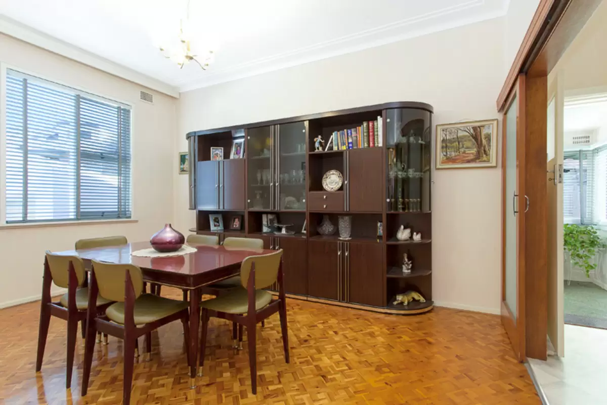 8 Parkhill Street, Croydon Park Sold by Rich & Oliva - image 5