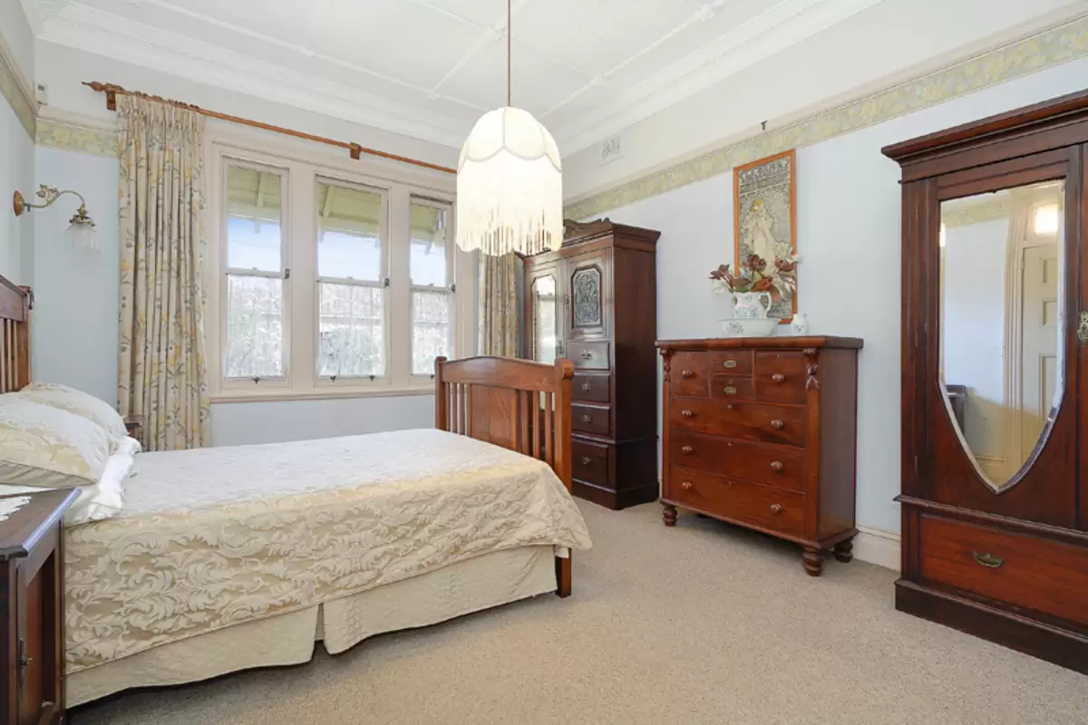 11 Seale Street, Burwood Sold by Rich & Oliva - image 8