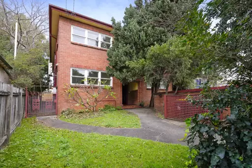 2/274 Stanmore Road, Petersham Sold by Rich & Oliva