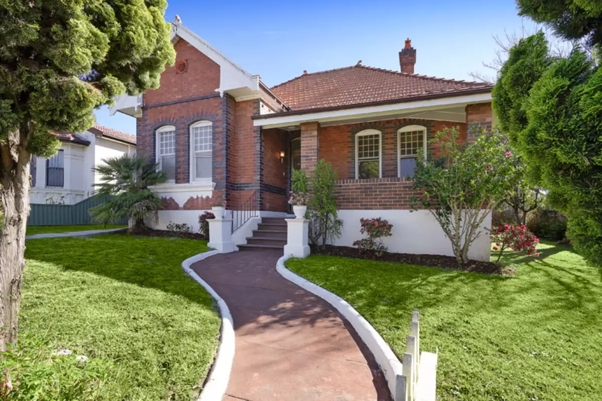 19 Leopold Street, Croydon Park Sold by Rich & Oliva - image 1