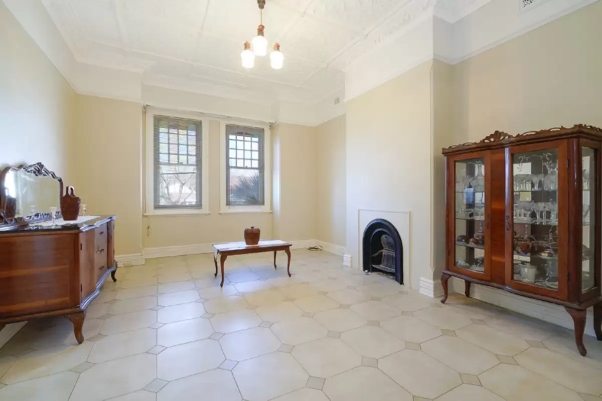 19 Leopold Street, Croydon Park Sold by Rich & Oliva - image 4