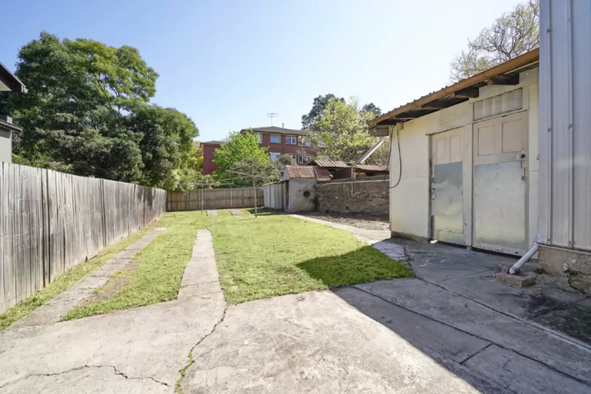 35 Henson Street, Summer Hill Sold by Rich & Oliva - image 4