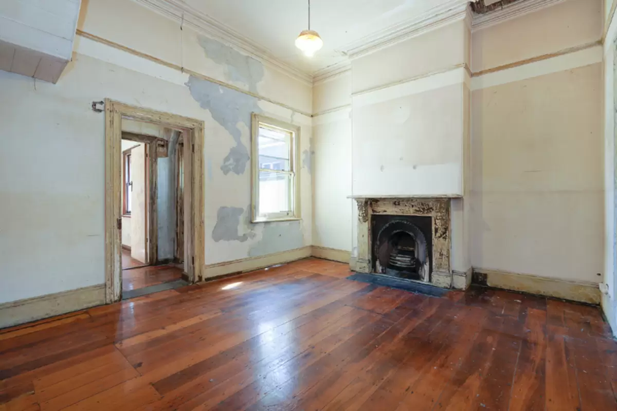 33 Henson Street, Summer Hill Sold by Rich & Oliva - image 4