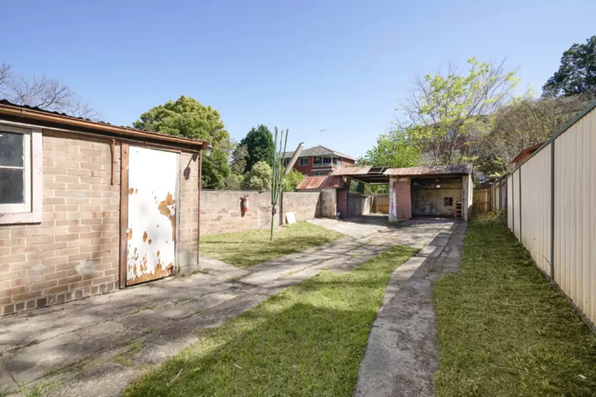 33 Henson Street, Summer Hill Sold by Rich & Oliva - image 5