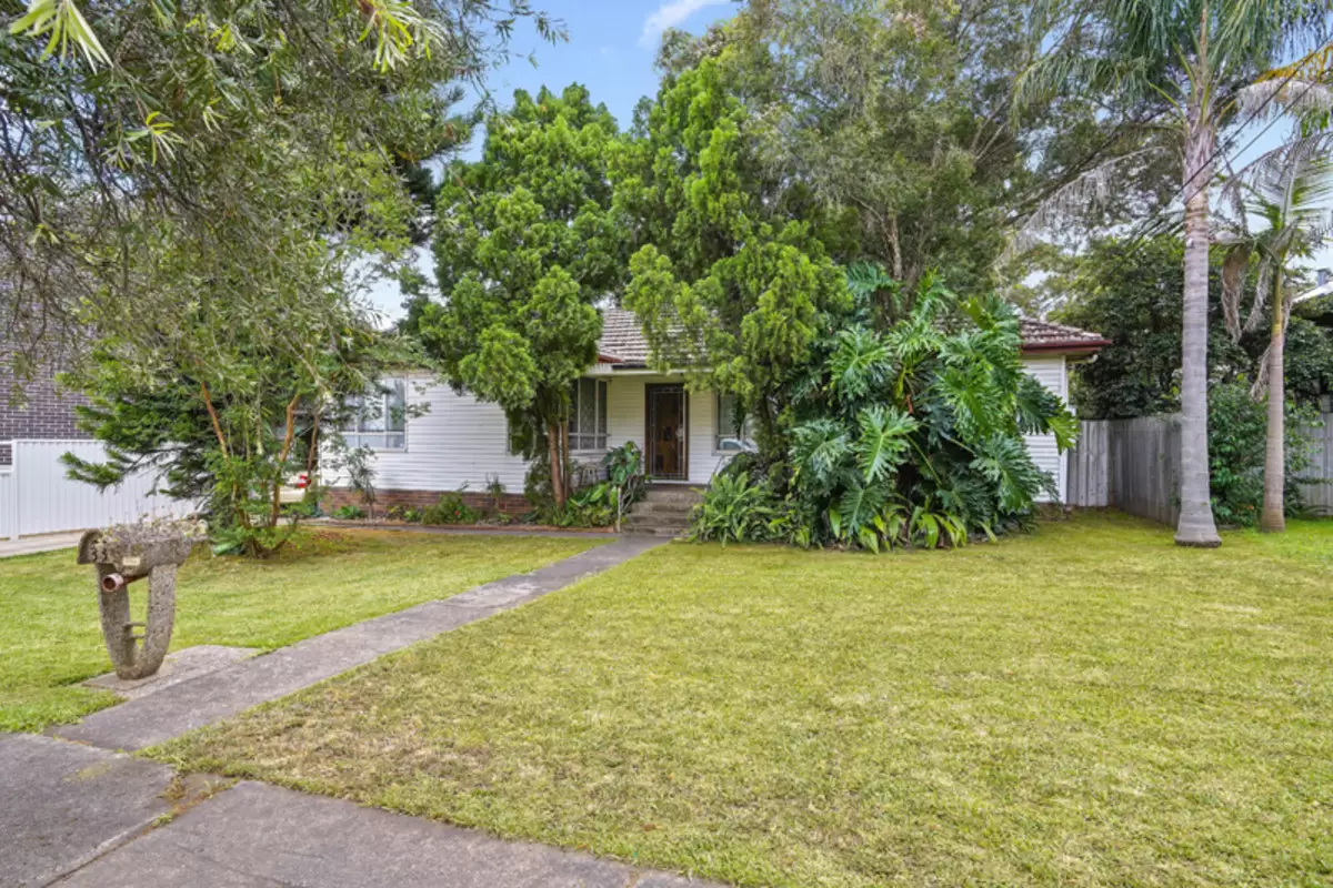 33 Kirkham Road, Auburn Sold by Rich & Oliva - image 4