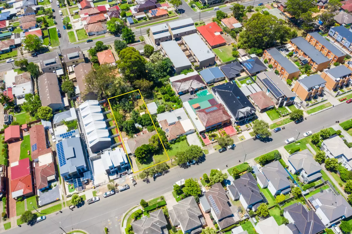 33 Kirkham Road, Auburn Sold by Rich & Oliva - image 3