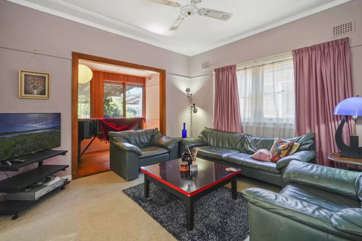5 Walsh Avenue, Croydon Park Sold by Rich & Oliva - image 10